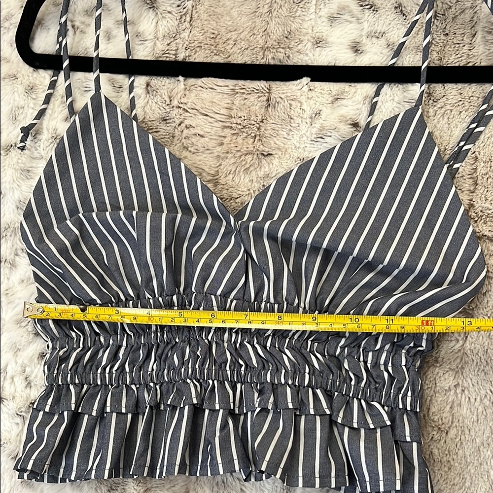 Sim & Sam Blue and White Ruffled Crop Camisole Tank Top Size S - Picture 6 of 8
